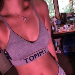 Tommy Hilfiger bra